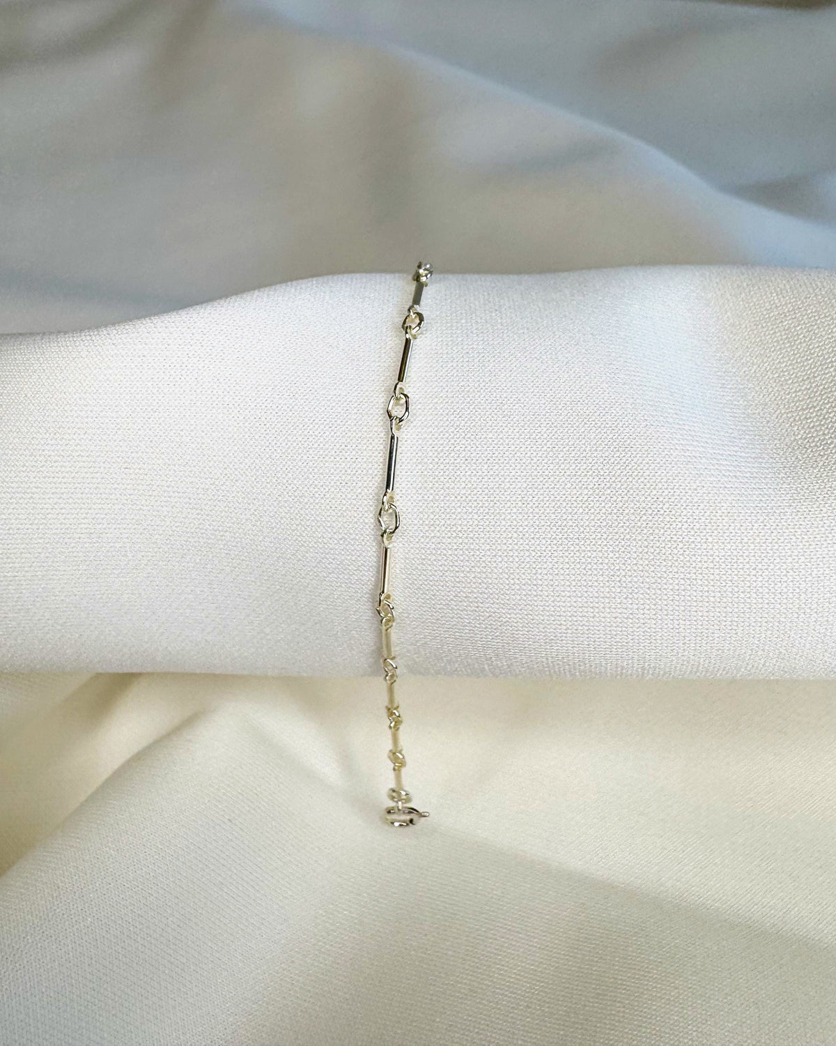 Bar and Link Bracelet 4